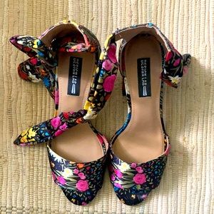 Design Lab Lord and Taylor heels. Size 8.